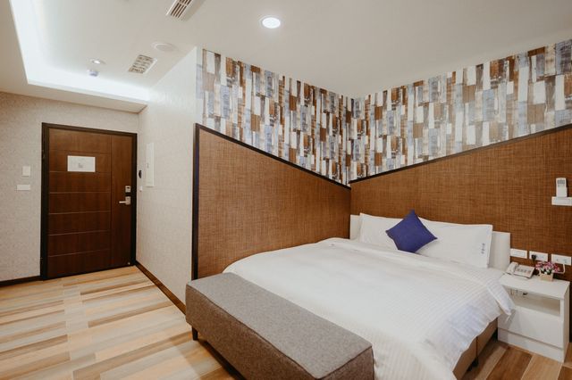 Xien Shi Homestay-Queen Room with City View-4