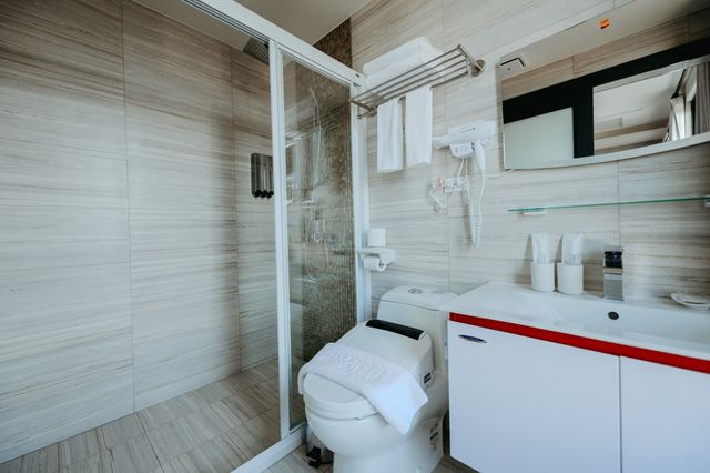 Xien Shi Homestay-Queen Room with City View-6