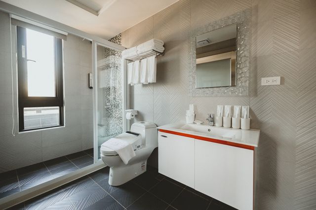 Xien Shi Homestay-Standard Quadruple Room-6