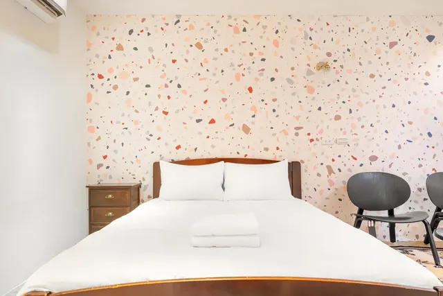 Lane 32-Standard Double Room-101-3