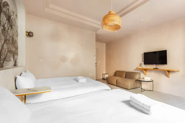Lane 32-Standard Twin Room-201-6