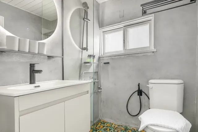 Lane 32-Classic Quadruple Room-401-13