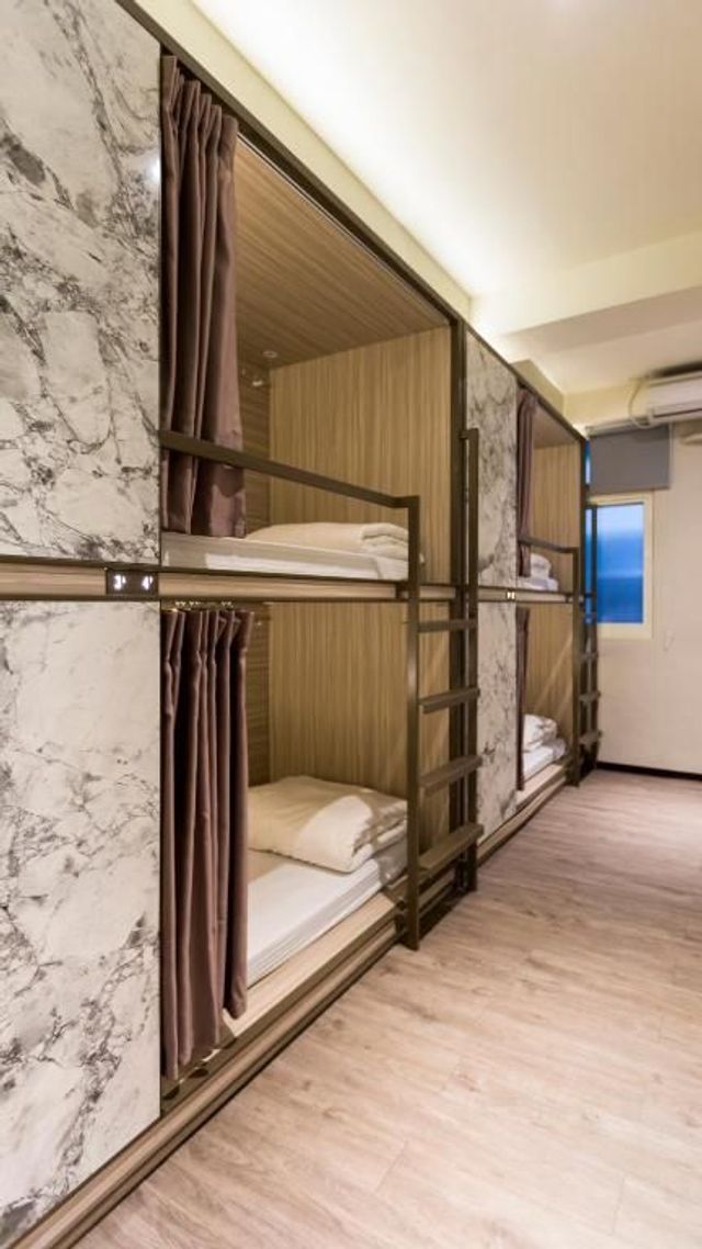 MEANDER Taipei-4 床混合宿舍房的 1 個床位-2