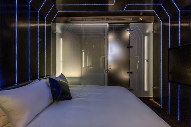 Bellus Inn｜老屋空間再造、設計旅店-藍光房型-4