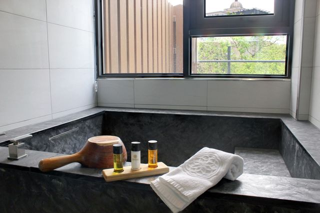 Gamalan Spring Hotel-Deluxe Double Room-5