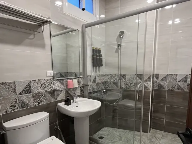 windseahillinn-Double Room with Large Balcony 201-9