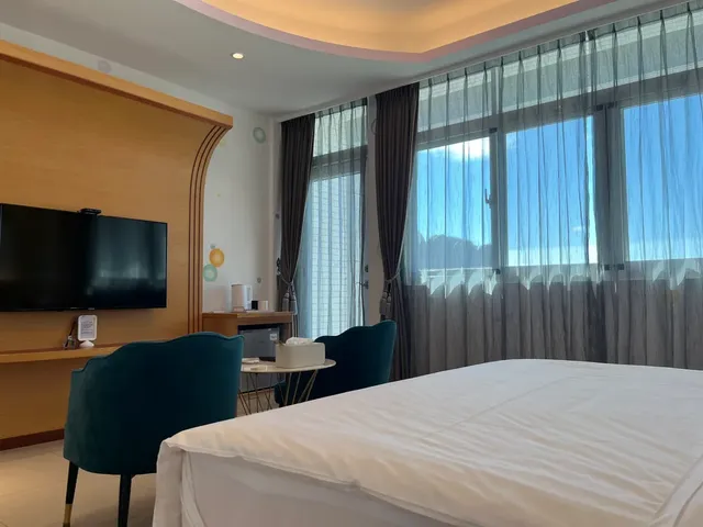 windseahillinn-202 Deluxe Large Balcony Double Room-7