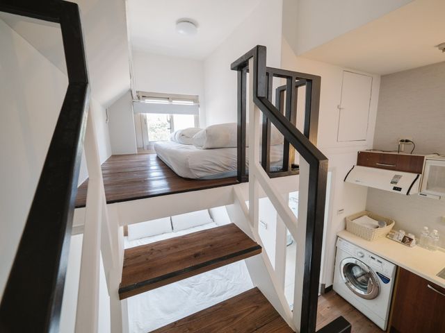 CJ ホテル｜オプションの数量限定ロフトルーム-Duplex Triple Room-8