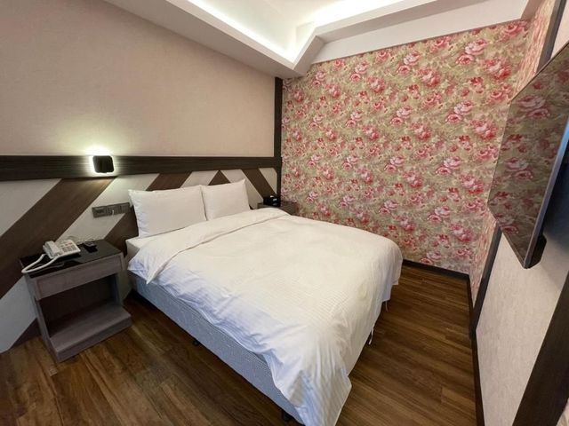 Weifeng Boutique Business Hotel (Zhanqian Branch)-Exquisite Business Double Suite with Balcony-10