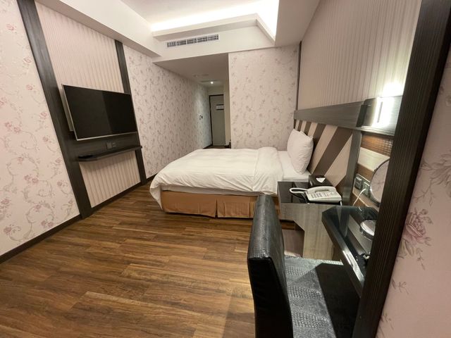 Weifeng Boutique Business Hotel (Zhanqian Branch)-Exquisite Business Double Suite with Balcony-6