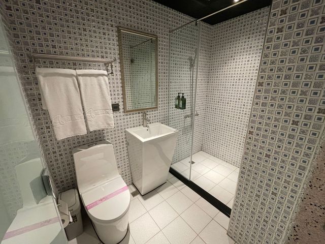 Weifeng Boutique Business Hotel (Zhanqian Branch)-Exquisite Business Double Suite with Balcony-9