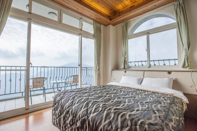 Star Villa-Classic Double Room with Balcony-3