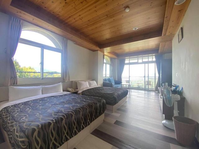 Star Villa-Superior Family Room-5