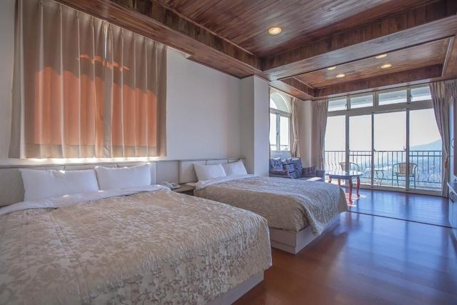 Star Villa-Superior Family Room-3