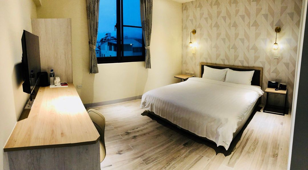 Skilled humanities travel guest house