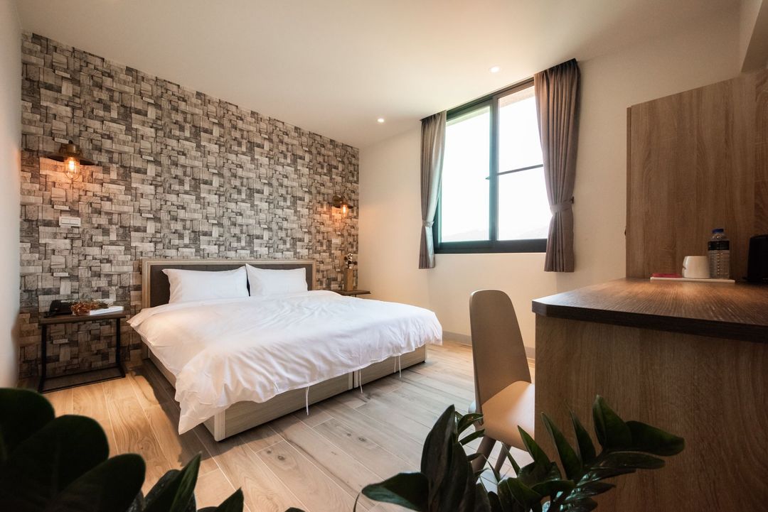 Skilled humanities travel guest house