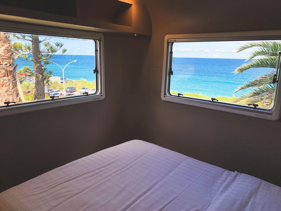 布萊頓霍夫莊園|可選購海景豪華露營車-【露營車】銀河海景2人露營車-4