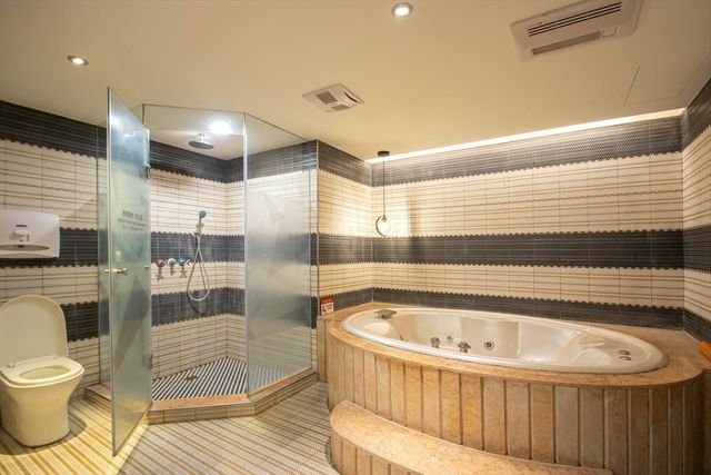Lilaiinn-New! Deluxe Double Room-8