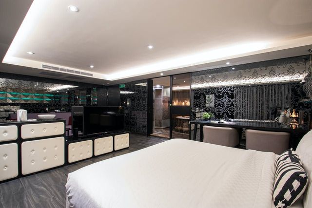 Lilaiinn-New! Deluxe Double Room-6