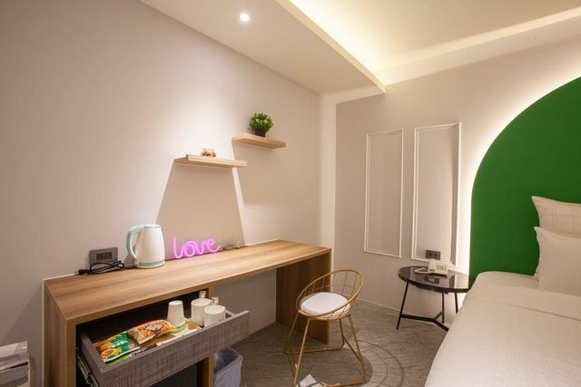 Lilaiinn-New! Premier Double Room-4