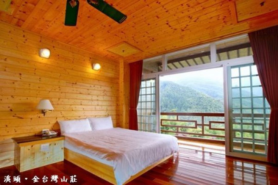 金台湾山庄 l 南投独立木屋房型 | 溪头仲夏萤火虫