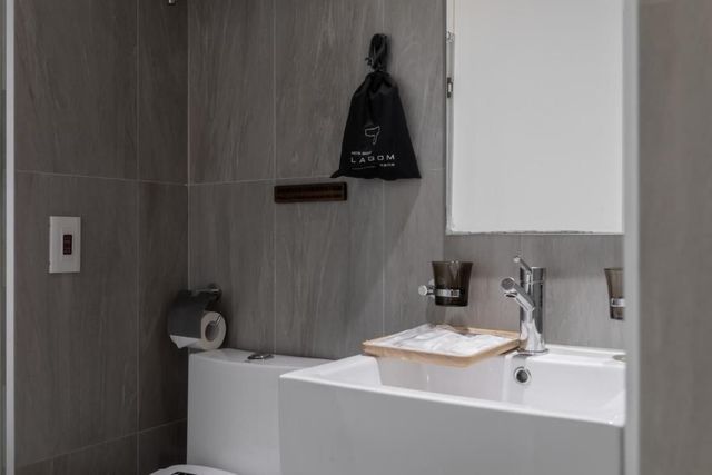 Hotel Yam Lagom-Standard Double Room-6