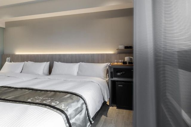 Hotel Yam Lagom-Standard Quadruple Room-3