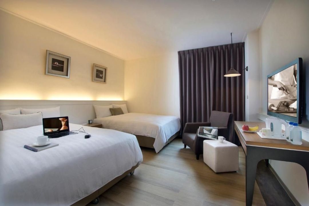 53 Hotel