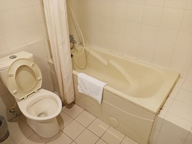 Chungli Business Hotel-Standard Quadruple Room-7