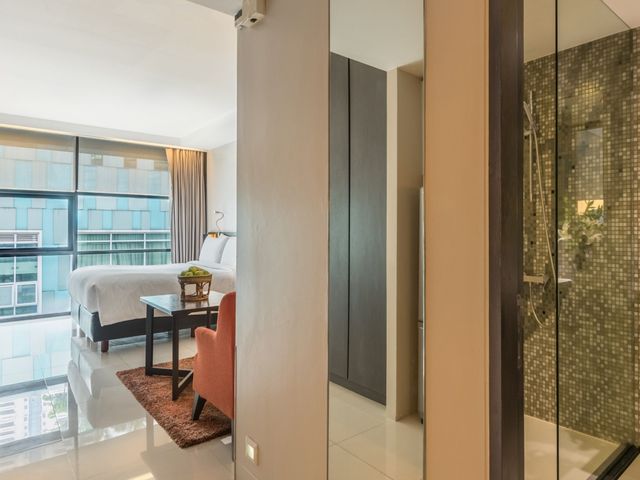 Superior Room 34sqm. near Asok BTS Skytrain