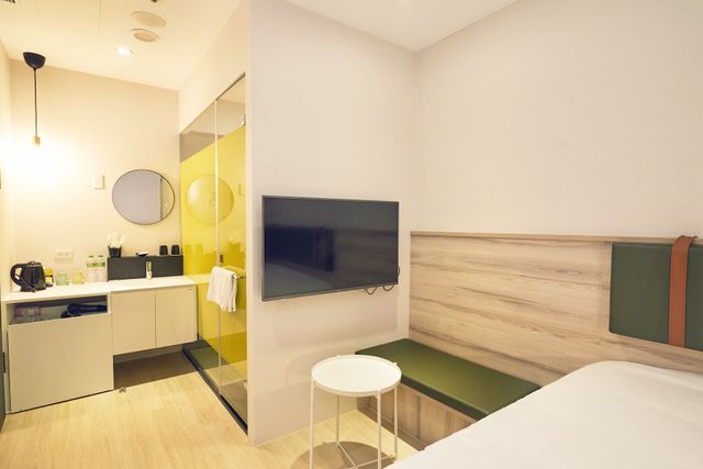 CHECK inn Express New Taipei Tamsui-Economy Double Room (No Window)-2