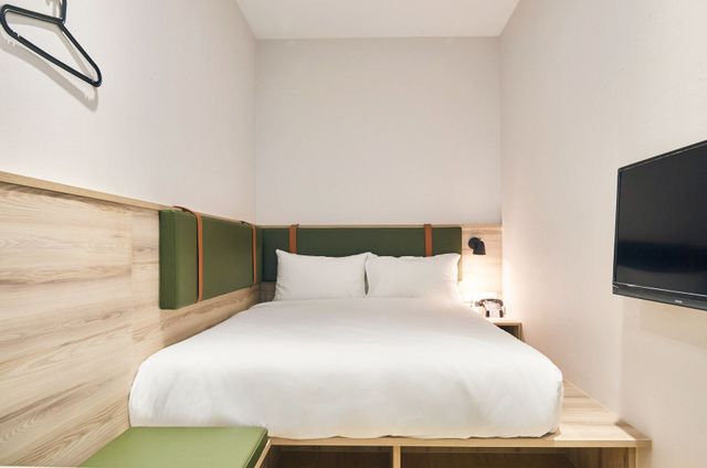 CHECK inn Express New Taipei Tamsui-Economy Double Room (No Window)-1
