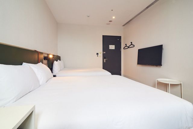CHECK inn Express New Taipei Tamsui-Deluxe Quadruple Room (River View)-2