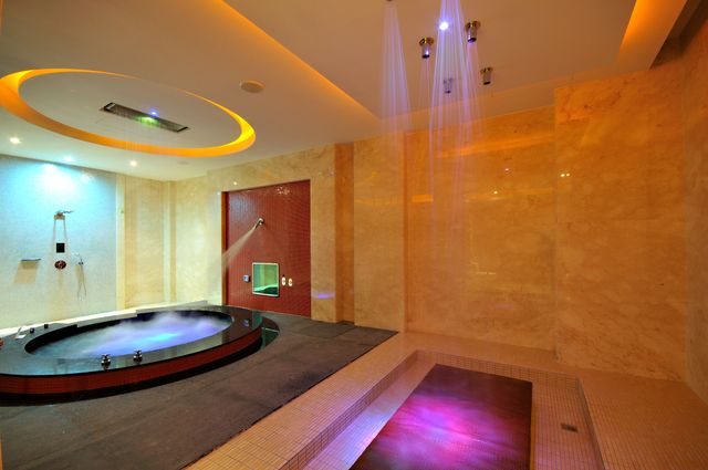 Dubai Motel-Deluxe Quadruple Room-7