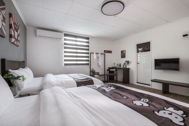 海邊民宿 Hibnb Guesthouse l 寵物友善旅宿-復刻工業-四人房 | 寵物友善-3