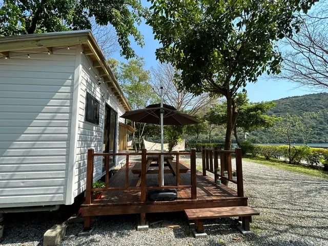 黑屋CAMP｜日式露營車、特色木屋、鯉魚潭湖畔-【露營車】小時光 (雙單人床、無電視、無寵物)-4