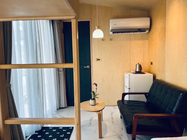 黑屋CAMP｜日式露營車、特色木屋、鯉魚潭湖畔-【露營車】小時光 (雙單人床、無電視、無寵物)-9