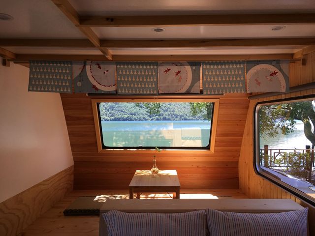黑屋CAMP｜日式露營車、特色木屋、鯉魚潭湖畔-【露營車】2人日式露營車 *含外平台-5
