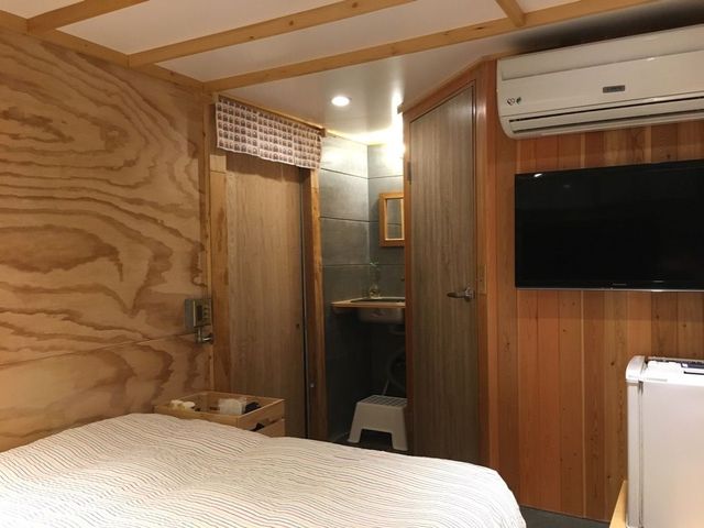 黑屋CAMP｜日式露營車、特色木屋、鯉魚潭湖畔-【露營車】2人日式露營車 *含外平台-9