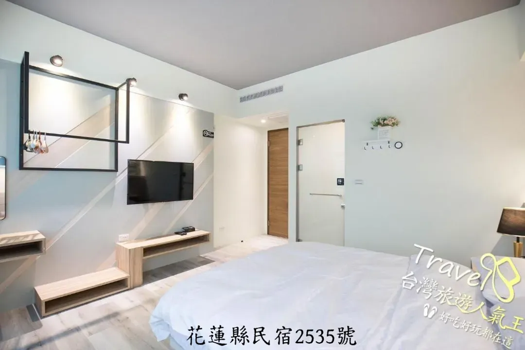 Chongfei/Go Around B&B & Restaurant