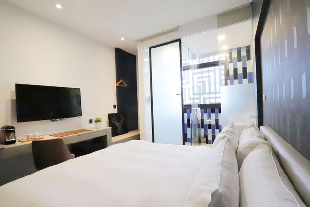 Aroma Chew Hotel-Standard Double Room-4