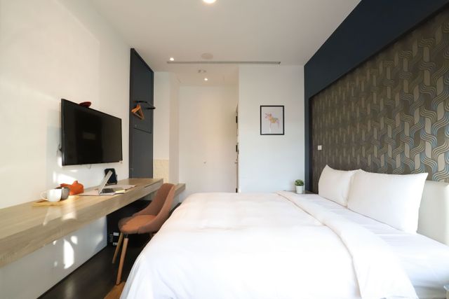Aroma Chew Hotel-Standard Double Room-1