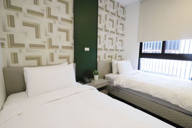 Aroma Chew Hotel-Standard Twin Room-9