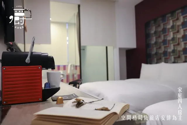 Aroma Chew Hotel-Deluxe Quadruple Room-10