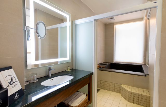 Happy Township Hot Spring Hotel-商務雙人房-5