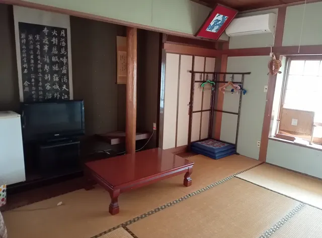 8号室