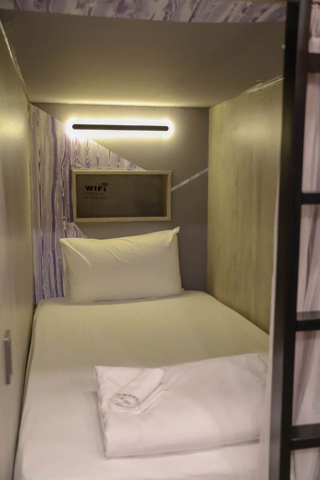 澎湖玩聚背包客房 Biker Hostel | 享早餐 | 單車友善-粉紅六人女生專屬 201 (單人床位)-7