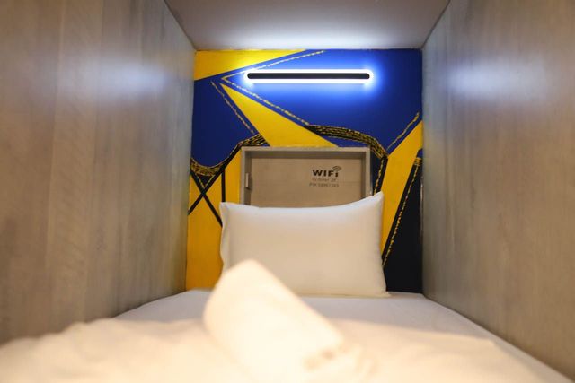 澎湖玩聚背包客房 Biker Hostel | 享早餐 | 單車友善-粉紅六人女生專屬 201 (單人床位)-5