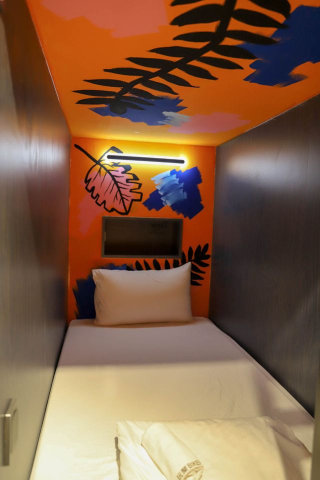 澎湖玩聚背包客房 Biker Hostel | 享早餐 | 單車友善-橘色六人房 101 (單人床位)-4