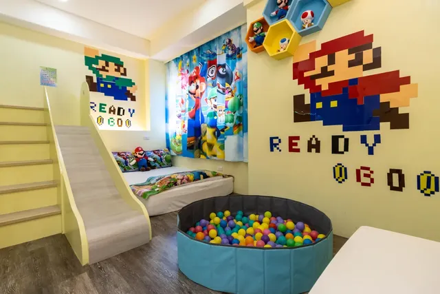 Juyue Tongxin Family Homestay-Dream Castle Slide Quadruple Room (Extra Bed Available)-4